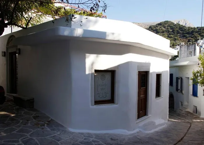 Giannakis' Filoxenia Filóti