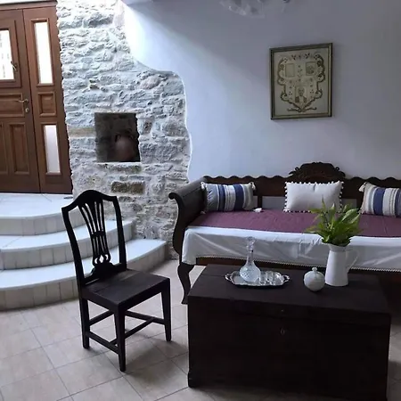 Giannakis' Filoxenia *